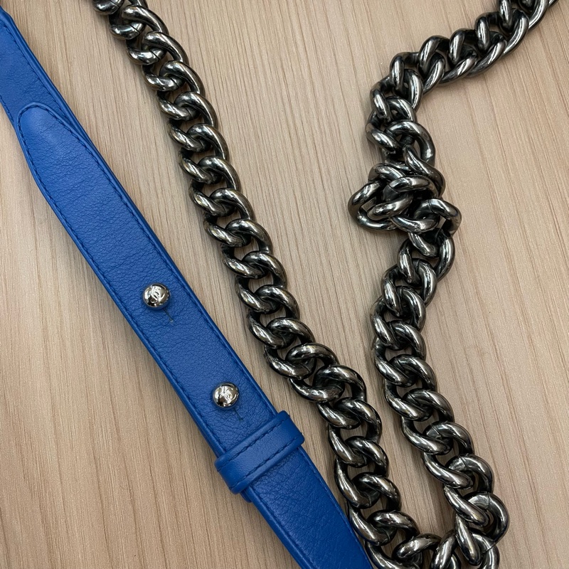 NO:C56 Chanel香奈兒LEBOY 藍色V纹牛皮银扣 牛皮 中號 2017年，22開 有塵袋 無卡 無盒子 尺寸底長25*高15*寬8*-12