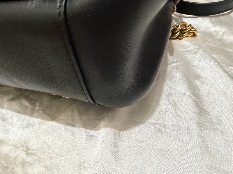 GUCCI 小牛皮相機包-7