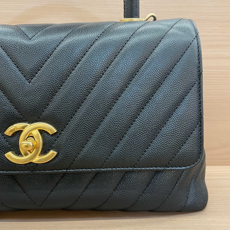 NO:D33 Chanel香奈儿 黑金斜纹荔枝皮 大號 2018年,26開 有塵袋 有卡 無盒子 尺寸底長30*高17*-9