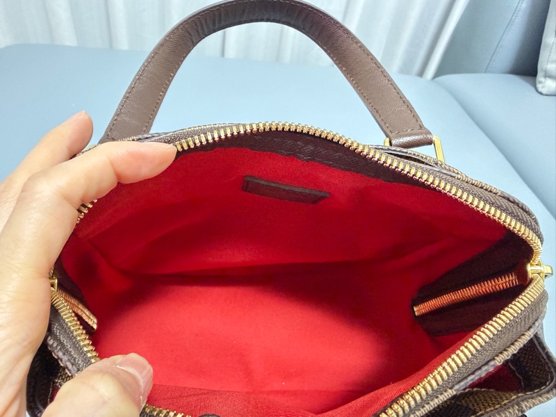 LV 棋盤格 小包-5