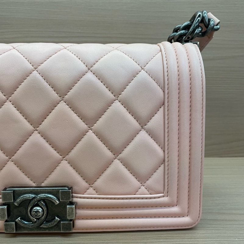 NO:C79 CHANEL香奈儿-Leboy粉色银扣羊皮链条包 2014年,19開,中號 有塵袋 無卡無盒子 尺寸底長25*高15*-6