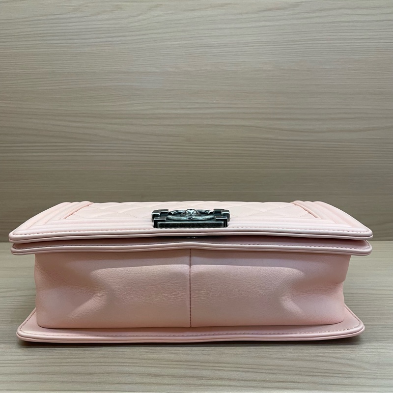 NO:C79 CHANEL香奈儿-Leboy粉色银扣羊皮链条包 2014年,19開,中號 有塵袋 無卡無盒子 尺寸底長25*高15*-7