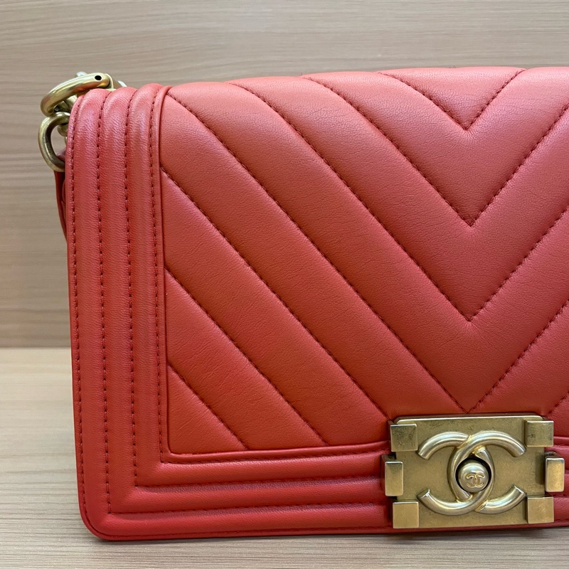NO:C92 Chanel香奈儿 红金牛皮中號2018年,24開,Leboy V紋鏈條包金扣 有塵袋 無卡 無盒子 尺寸底長25*高15*-3