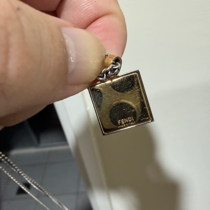 Fendi項鍊-1