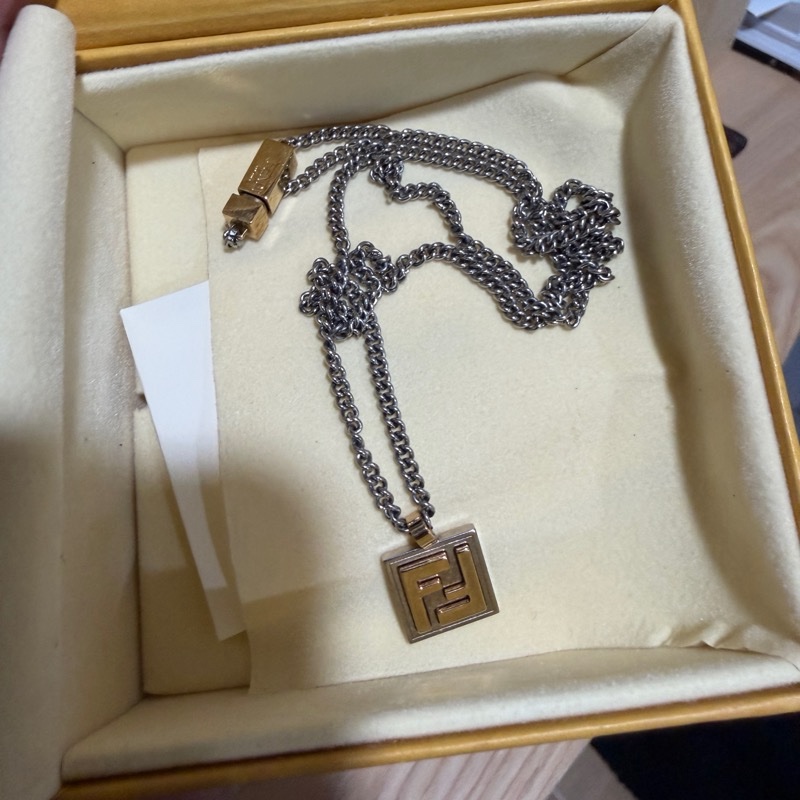 Fendi項鍊-8