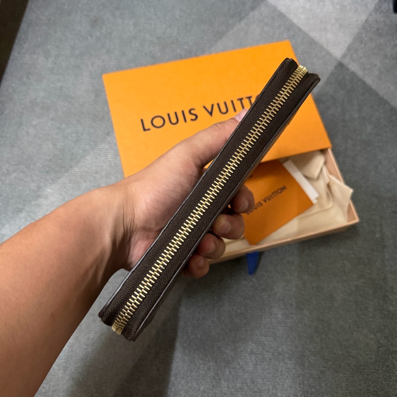 Lv老花拉鍊長夾 (M60017)-3
