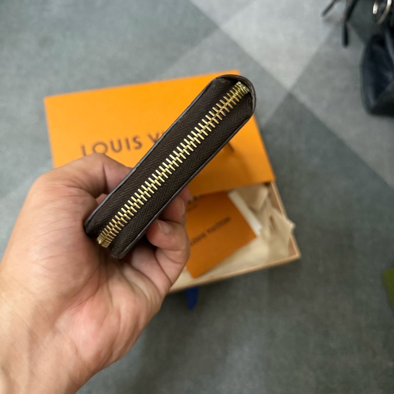 Lv老花拉鍊長夾 (M60017)-4