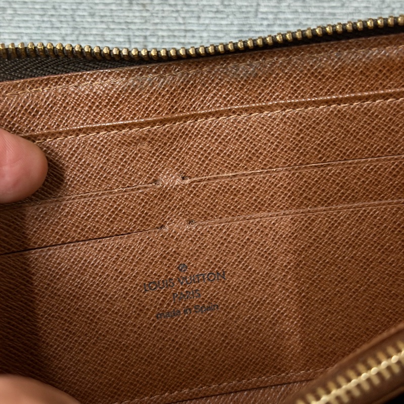 Lv老花拉鍊長夾 (M60017)-7