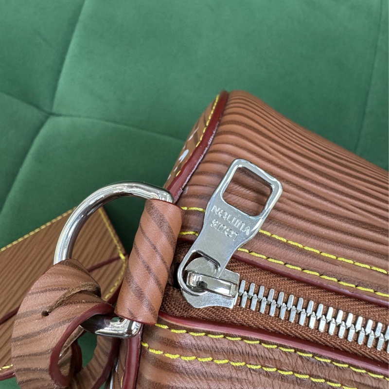 LOUIS VUITTON Polochon 单肩斜挎手提包 男款-4