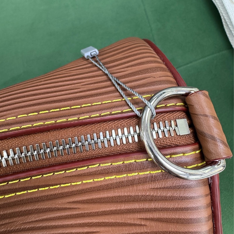 LOUIS VUITTON Polochon 单肩斜挎手提包 男款-5