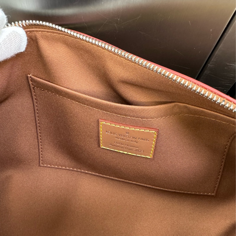 LOUIS VUITTON Polochon 单肩斜挎手提包 男款-6