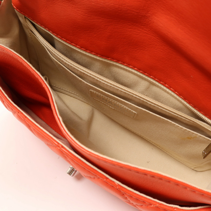 CHANEL 羊皮皮革Shoulder Bag銀扣鏈帶肩背袋-4