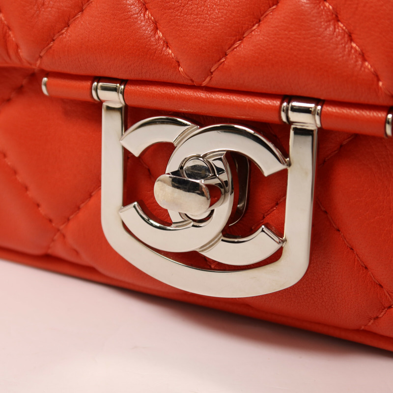 CHANEL 羊皮皮革Shoulder Bag銀扣鏈帶肩背袋-10