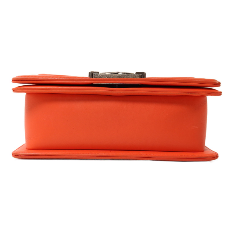 CHANEL 牛皮皮革Boy 20銀扣鏈帶肩背袋-3