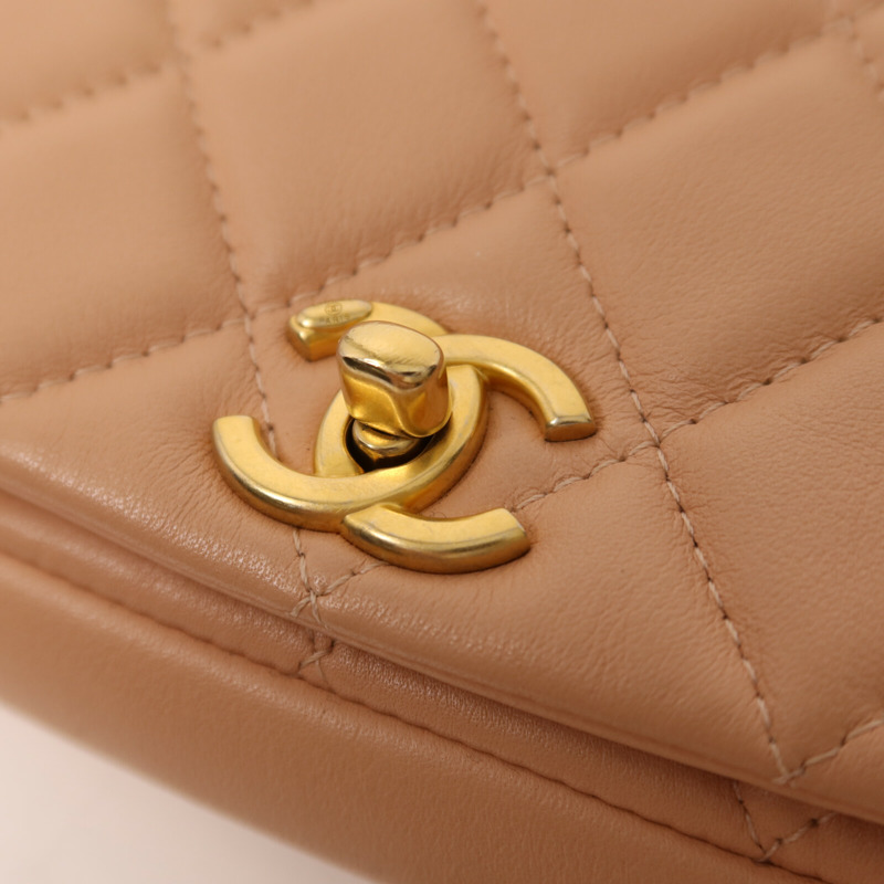 CHANEL 牛皮皮革Chain Shoulder金扣鏈帶肩背袋-10