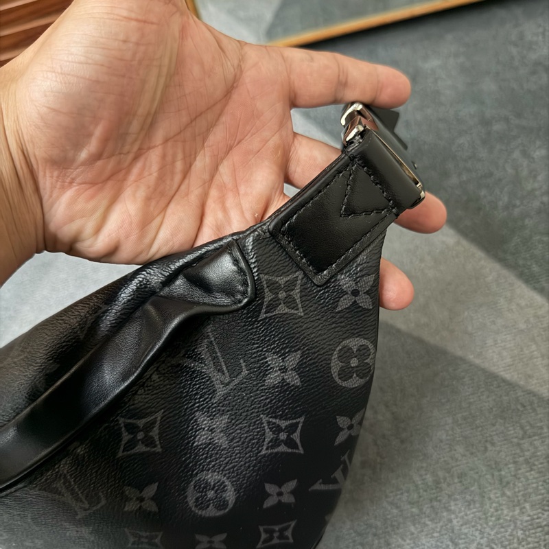 Lv新款黑花腰包（M46035 ) 芯片款-2