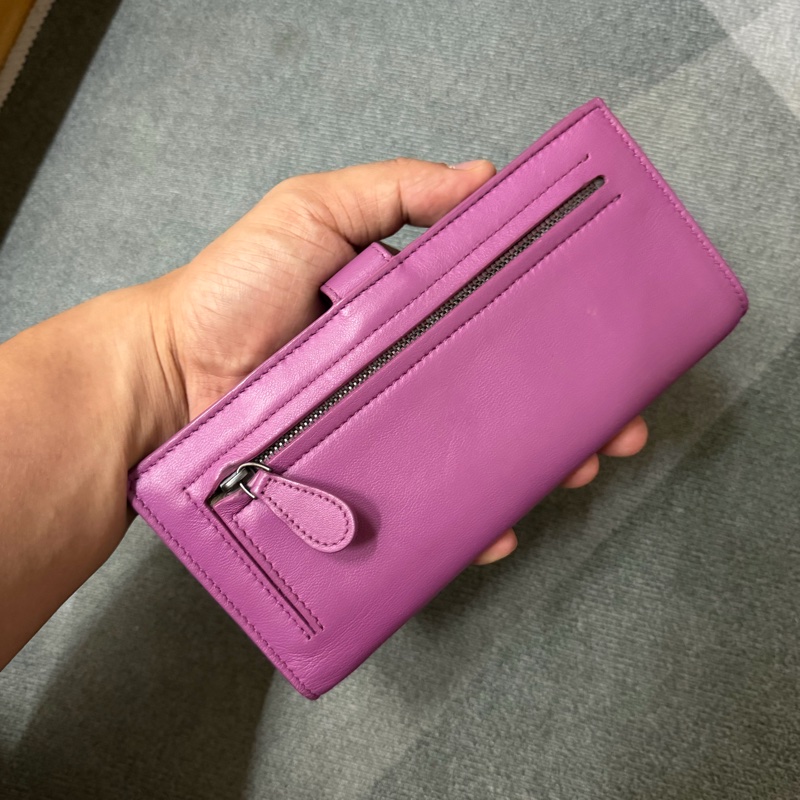 BOTTEGA VENETA 純手工羊皮編織扣式零錢中長夾.桃紅-1