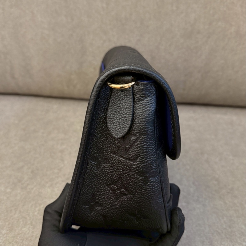 LV黑色法棍包/側背包-4