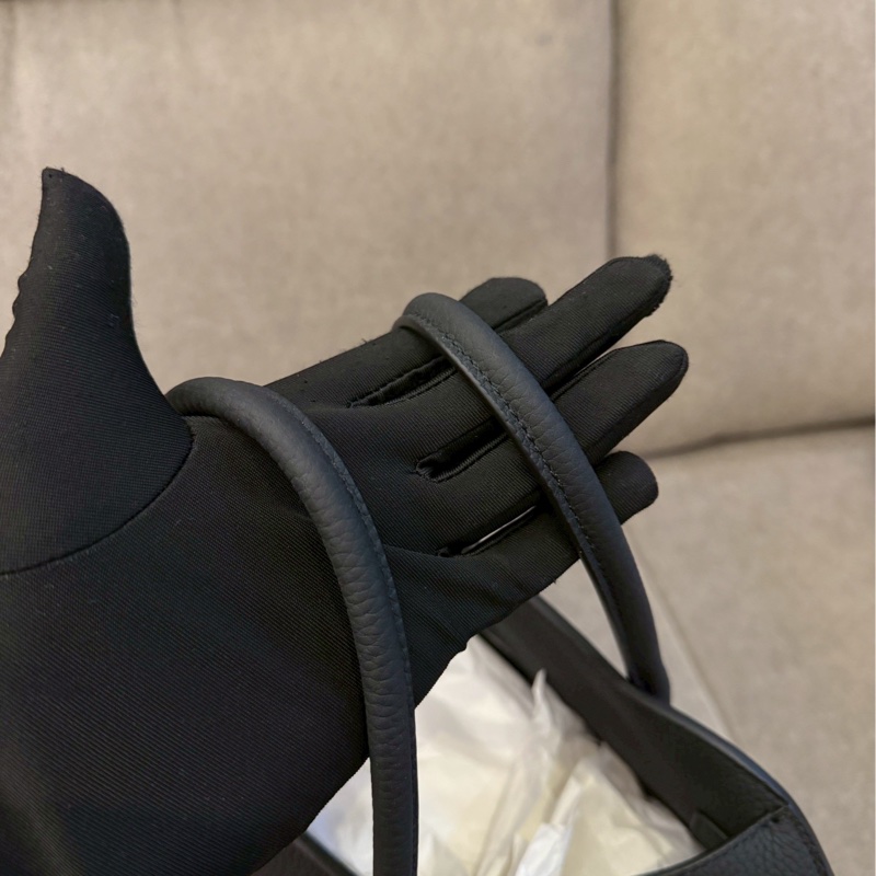 The Row Margaux 12-6