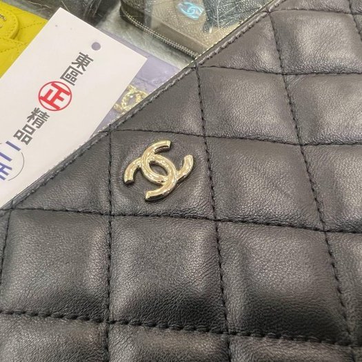 東區正精品㊣CHANEL 香奈兒黑色羊皮全皮金釦菱格紋一字拉鍊萬用包內袋手拿包大款 RZ6355-2
