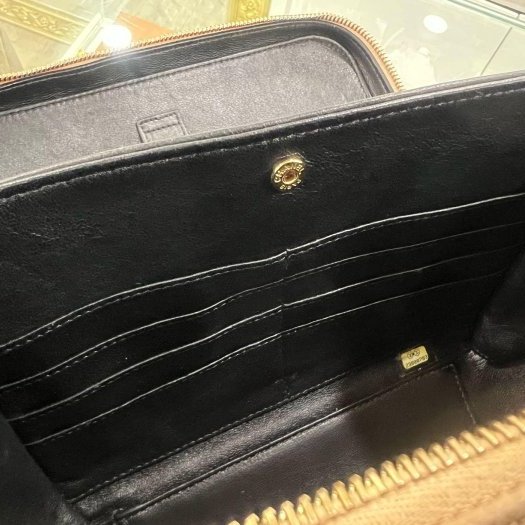 東區正精品㊣CHANEL VANITY CASE 24cm 香奈兒駝色黑邊荔枝牛皮菱格紋金釦拉鍊斜背包化妝箱包兩用包大款 RZ6356-11