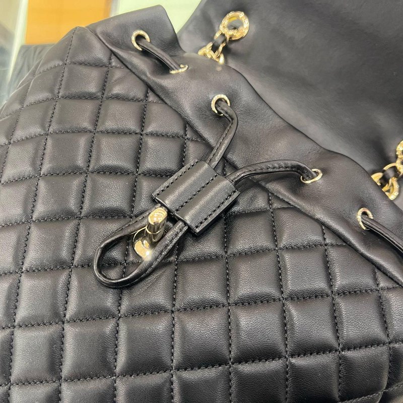 東區正精品㊣CHANEL A91122 香奈兒黑色羊皮翻蓋金釦金鍊雙肩後背包大款 RZ6358-11