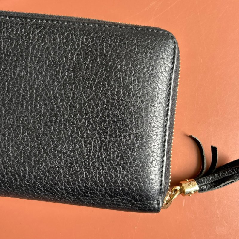 ::GUCCI:: 291102 Soho黑色皮革雙G壓紋流蘇拉鍊長夾-7