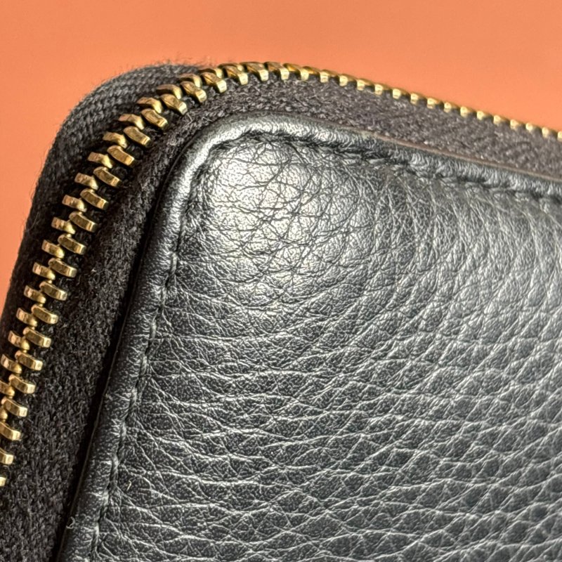 ::GUCCI:: 291102 Soho黑色皮革雙G壓紋流蘇拉鍊長夾-15