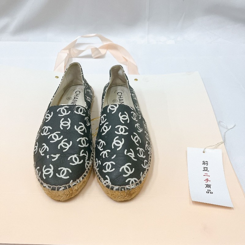 莉亞精品♡CHANEL 滿印logo皮面漁夫鞋 尺碼39 二手美品-1