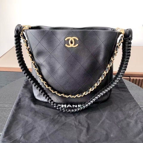 Chanel香奈兒23A黑金嬉皮hobo托特23芯片