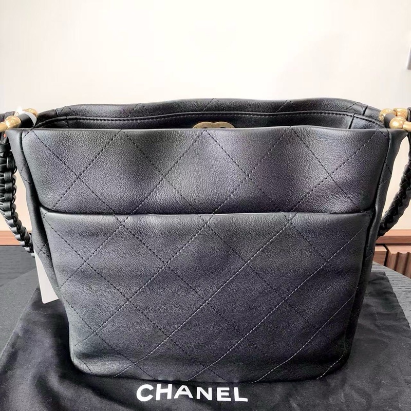 Chanel香奈兒23A黑金嬉皮hobo托特23芯片-2