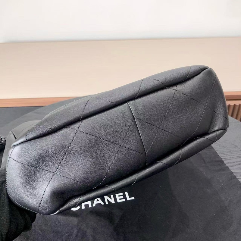 Chanel香奈兒23A黑金嬉皮hobo托特23芯片-3