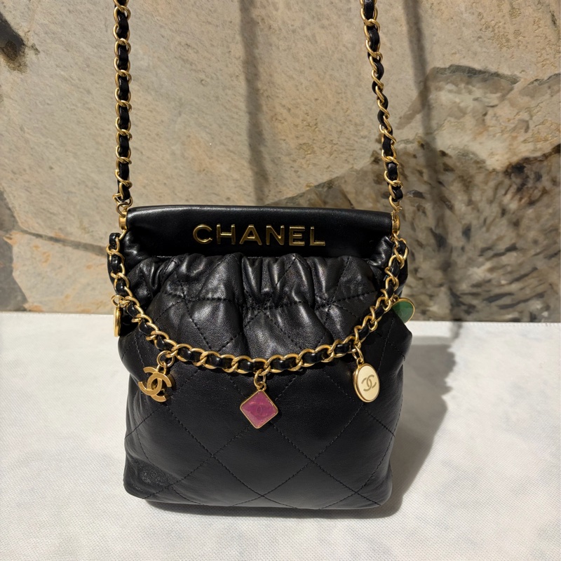 Chanel黑羊皮水桶包-0