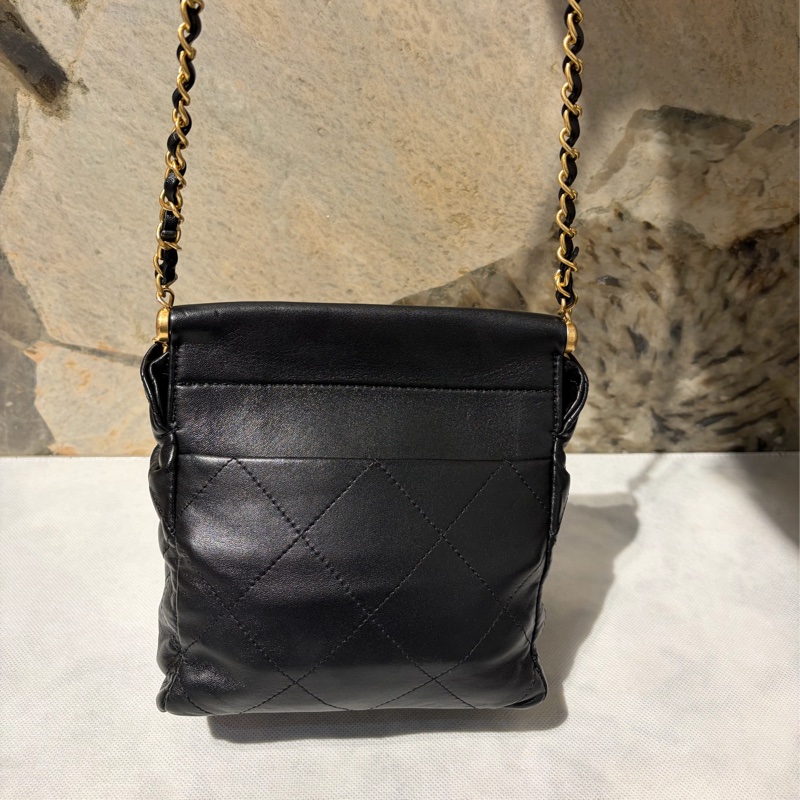 Chanel黑羊皮水桶包-2