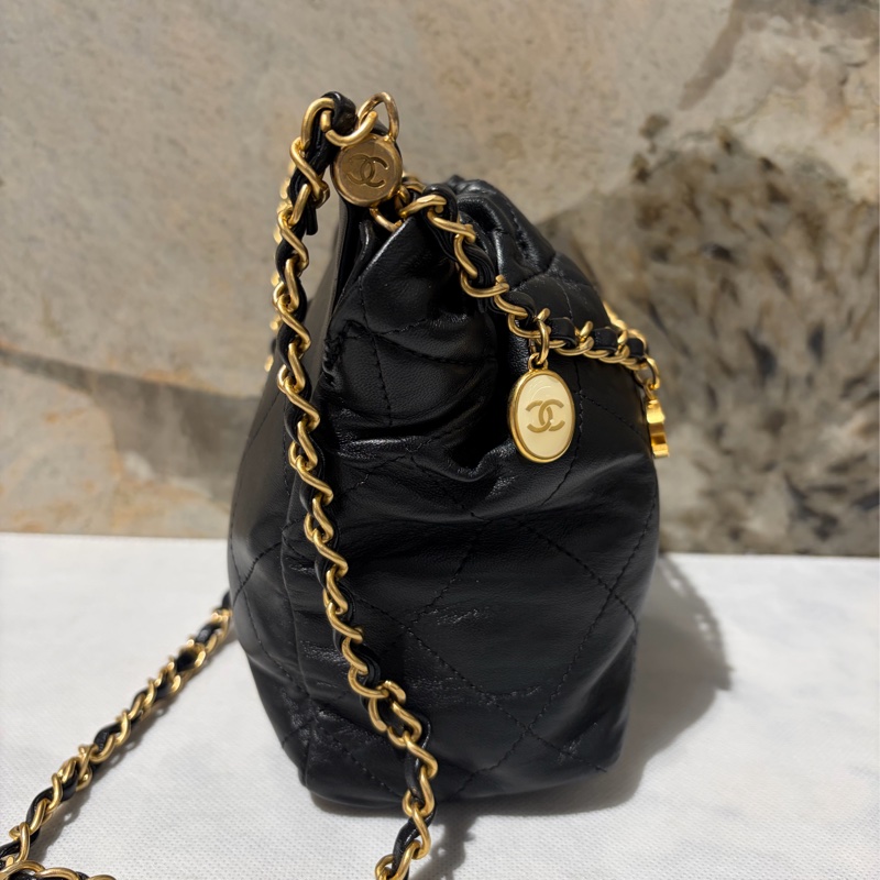 Chanel黑羊皮水桶包-4