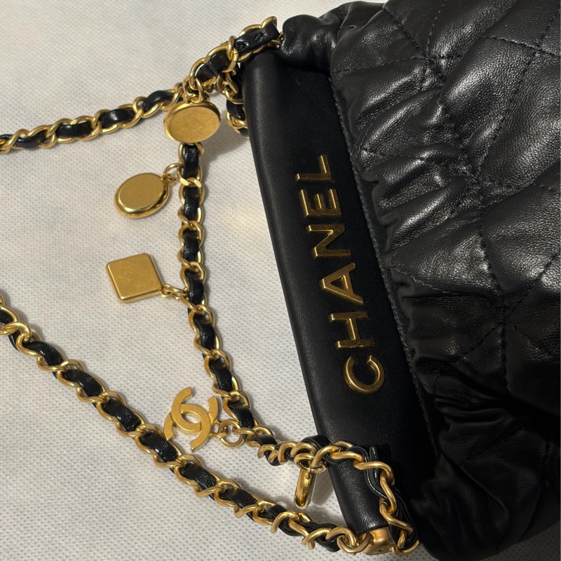 Chanel黑羊皮水桶包-8