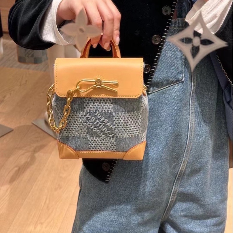 Lv steamer nano丹寧棋盤格單肩包-8