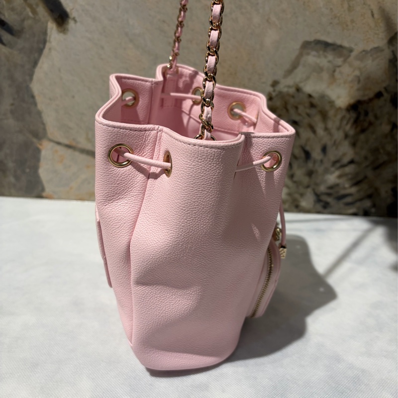Chanel粉色牛皮水桶斜背包-2