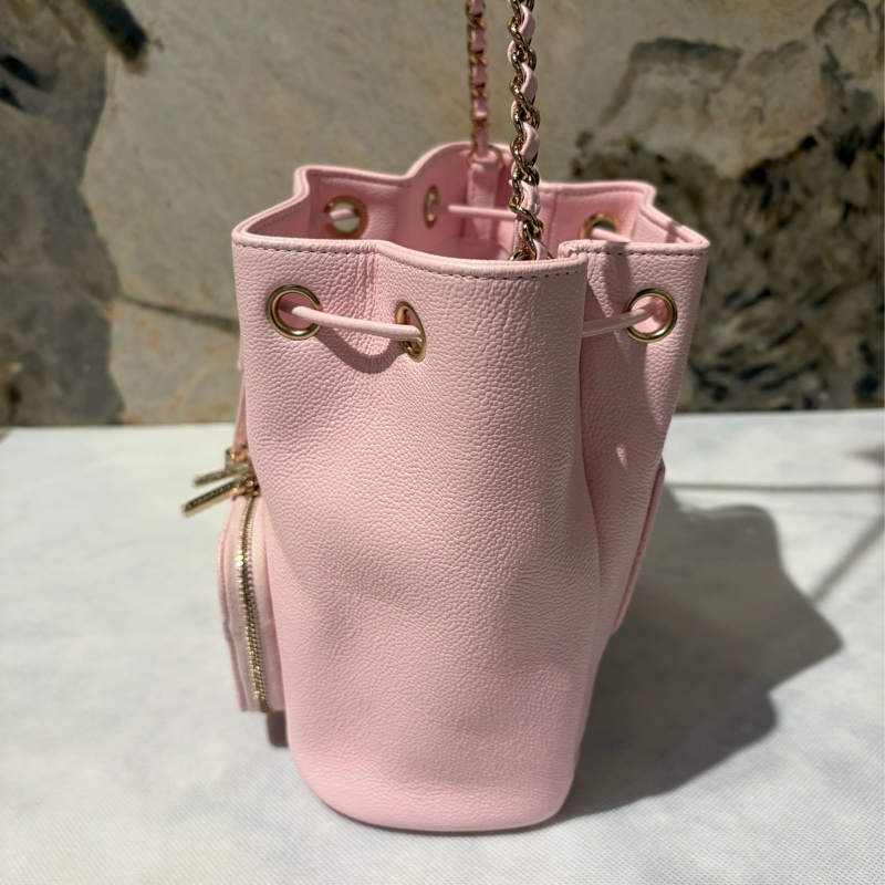Chanel粉色牛皮水桶斜背包-3