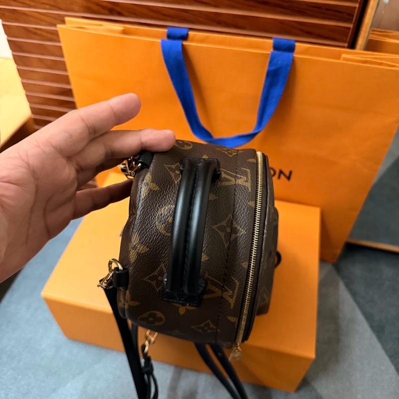 Lv 新款Mini後背包(M44873)-3