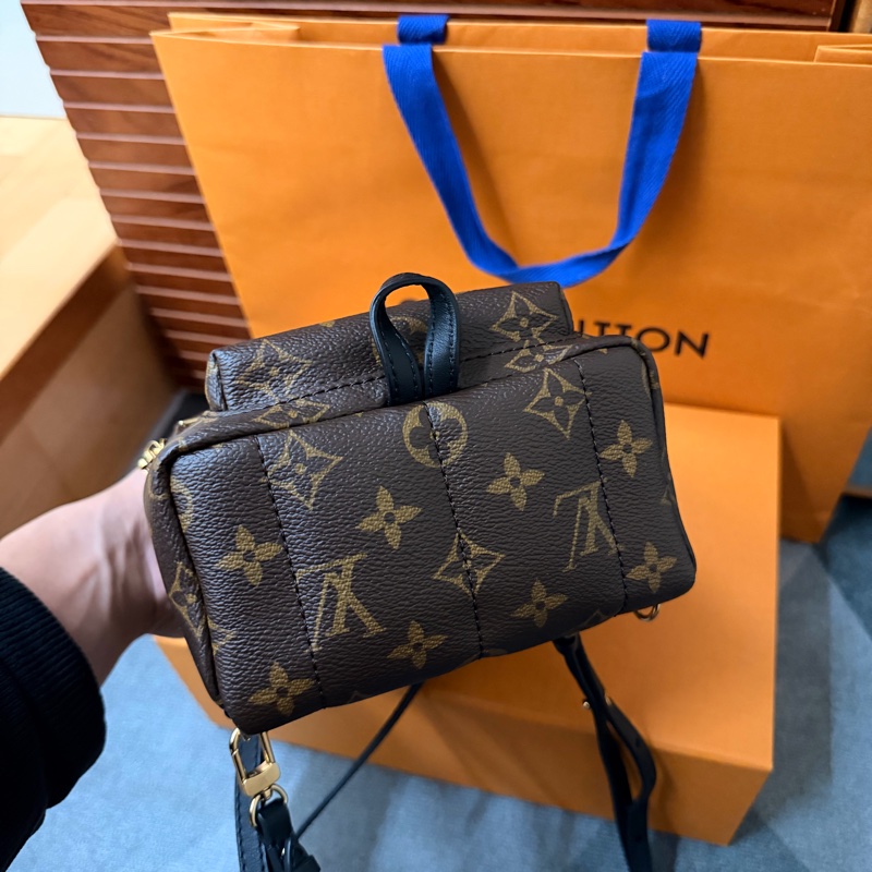 Lv 新款Mini後背包(M44873)-5