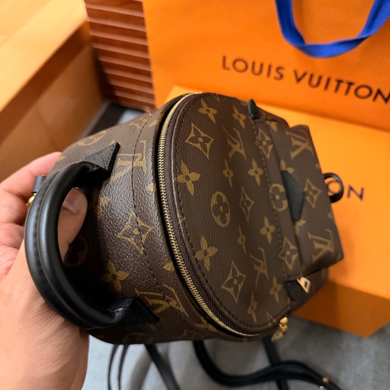 Lv 新款Mini後背包(M44873)-7