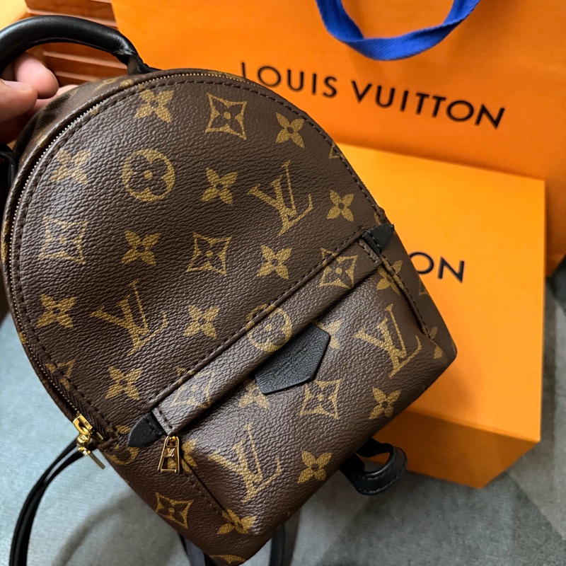 Lv 新款Mini後背包(M44873)-8