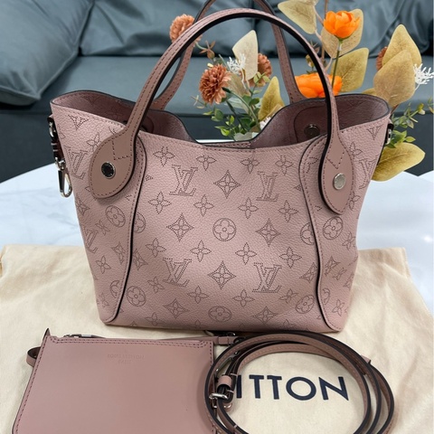 LV/路易威登 Hina月光女神粉色鏤空包