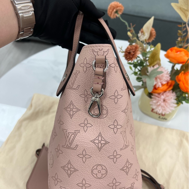 LV/路易威登 Hina月光女神粉色鏤空包-3