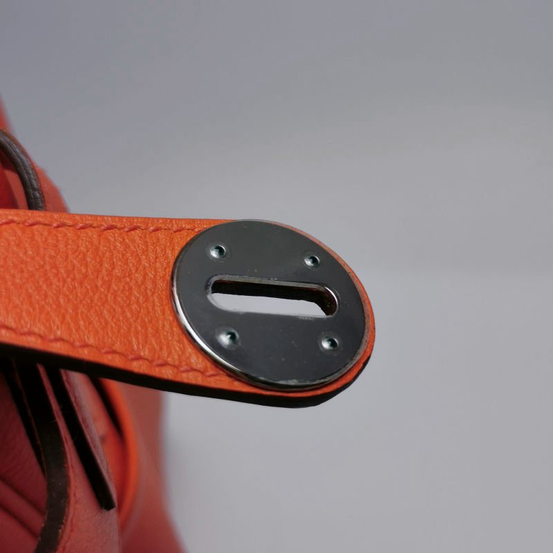 Hermes Lindy26純色旋扣單肩包Swift牛皮銀扣9J火焰橘X刻-21