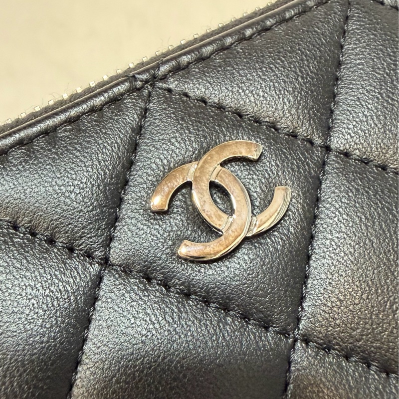 CHANEL A50097 黑羊皮菱格紋銀釦 零錢 發財 長夾 皮夾-4