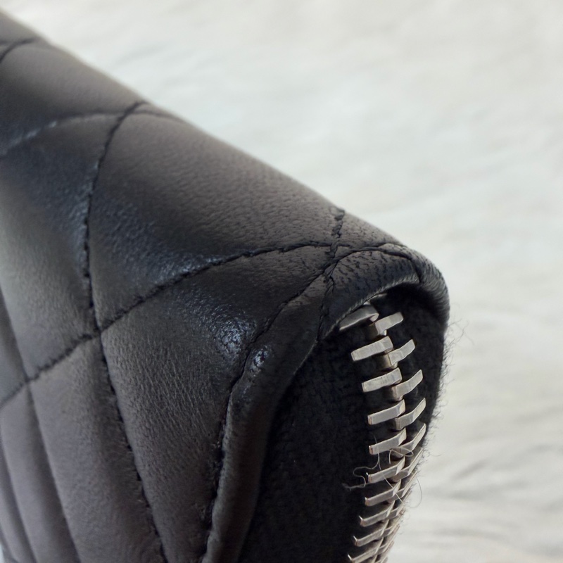 CHANEL A50097 黑羊皮菱格紋銀釦 零錢 發財 長夾 皮夾-12