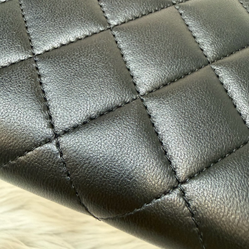 CHANEL A50097 黑羊皮菱格紋銀釦 零錢 發財 長夾 皮夾-24