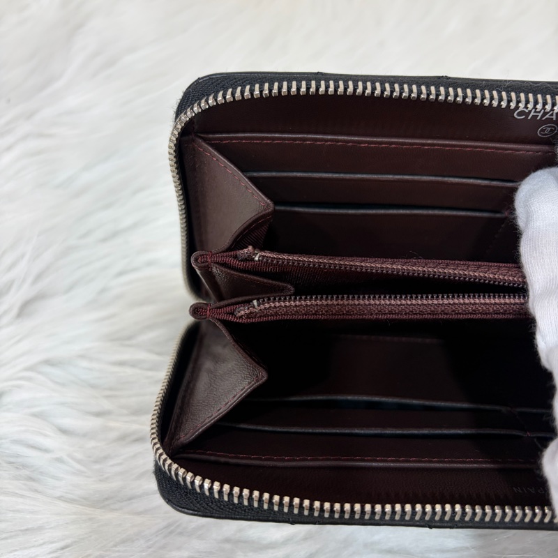 CHANEL A50097 黑羊皮菱格紋銀釦 零錢 發財 長夾 皮夾-30